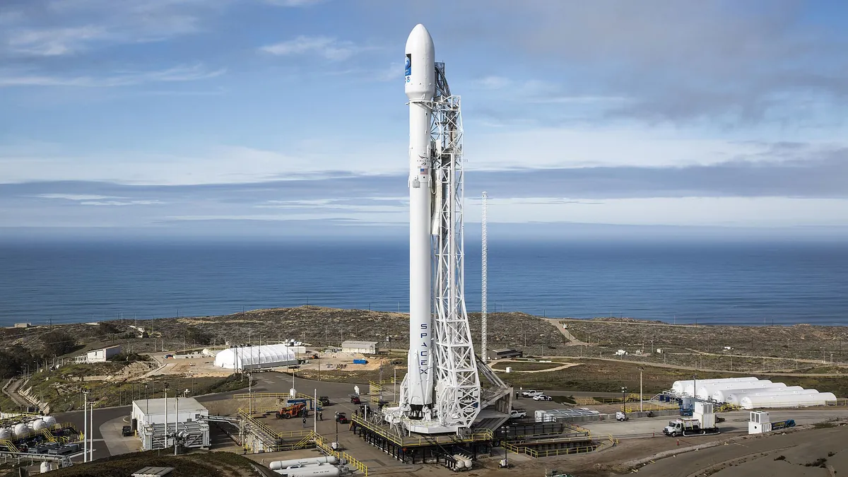 Старт на ракета Falcon 9 от „Ванденбърг“ (архивна снимка)