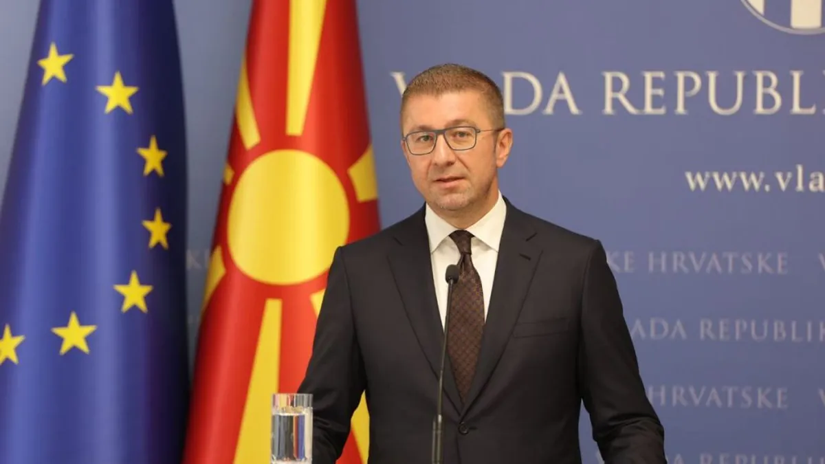 Архивна снимка: премиерът на Северна Македония Християн Мицкоски на пресконференция в Загреб (2024)