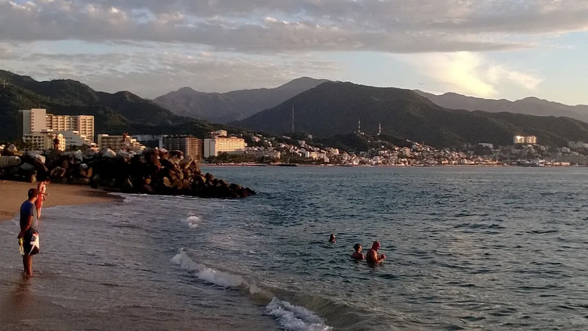 Archivbild: Bucht von Santiago in Manzanillo, Bundesstaat Colima