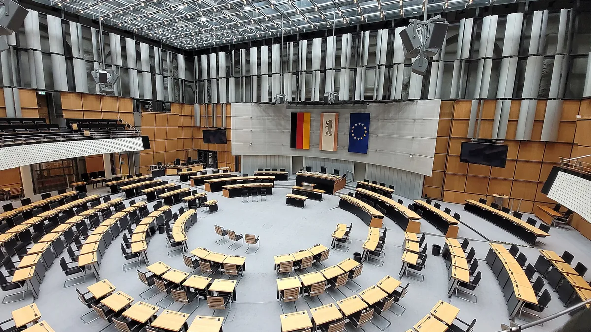 Symbolbild: Plenarsaal des Berliner Abgeordnetenhauses