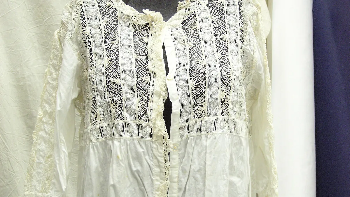 Историческа нощница с дантела, Auckland Museum (символна снимка)