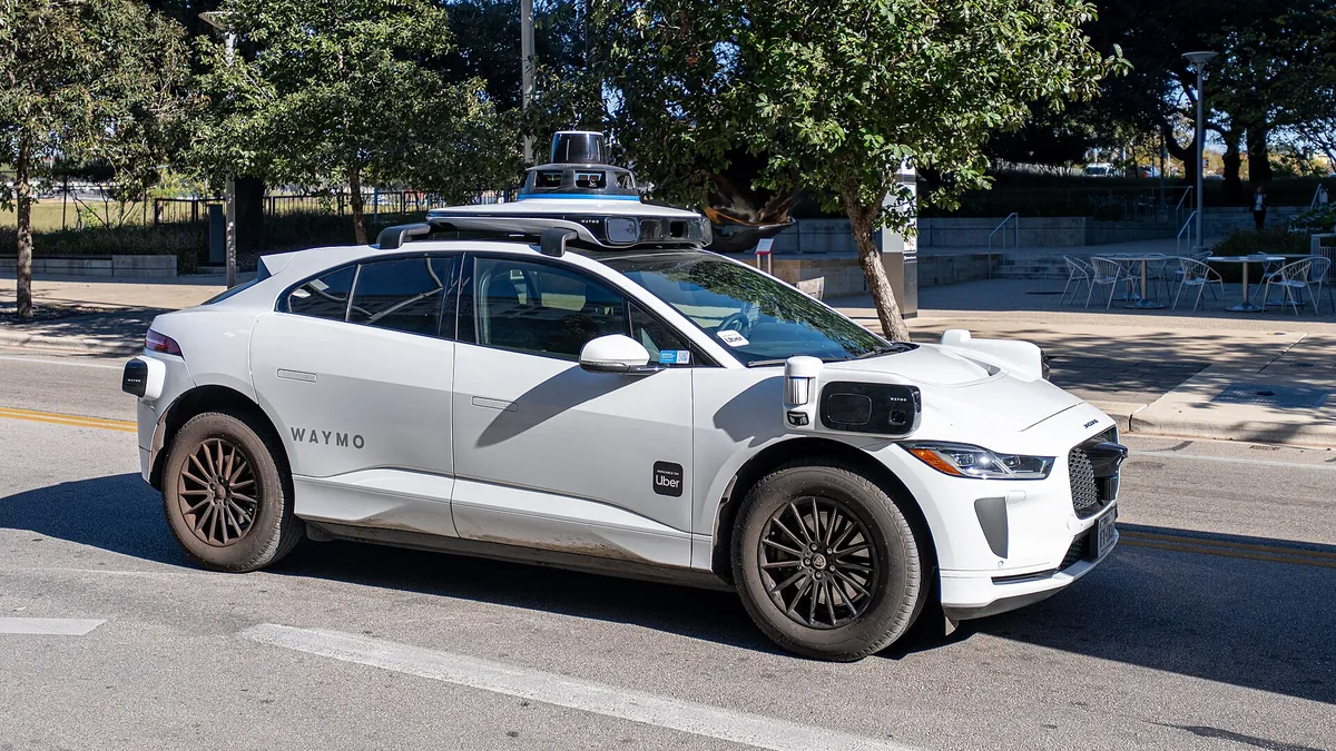 Символна снимка: Безпилотно роботакси на Waymo в Остин, Тексас