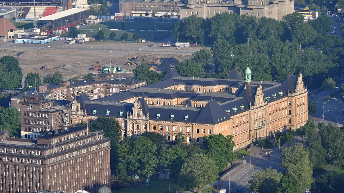 Symbolbild: Ziviljustizgebäude in Hamburg