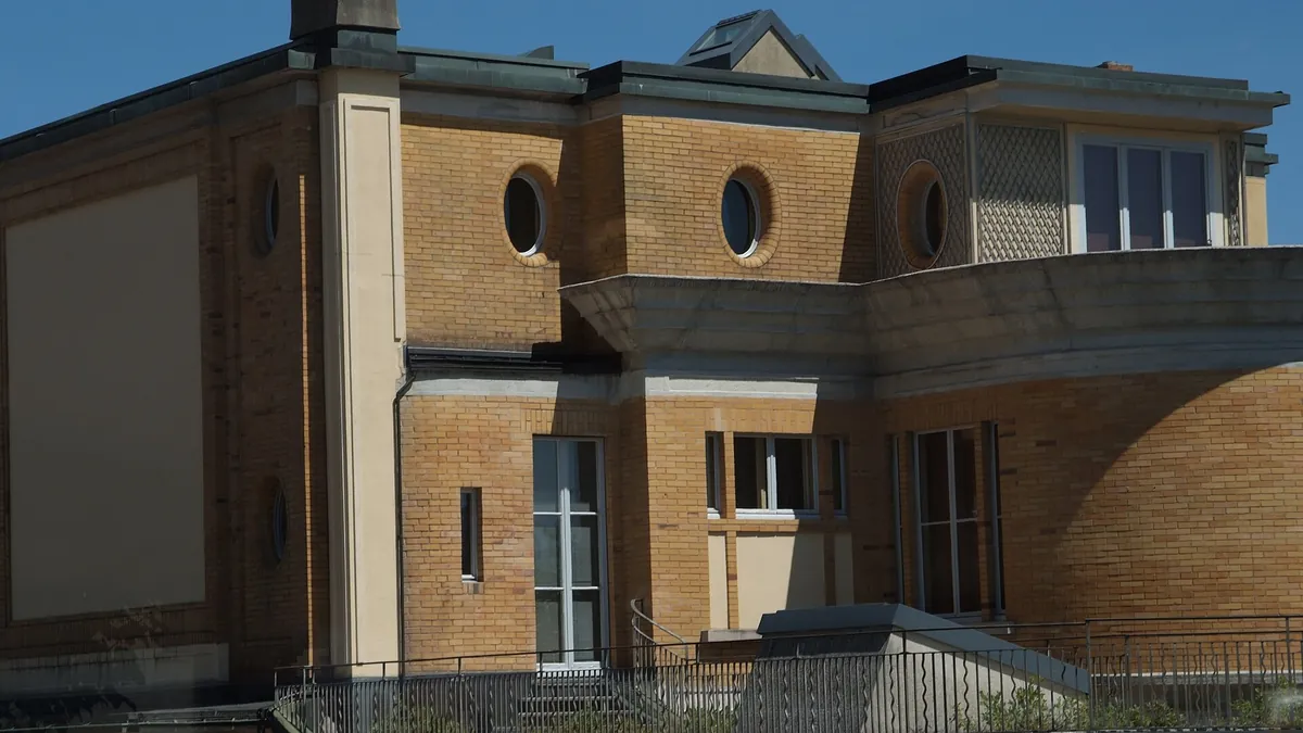 Villa Turque на Le Corbusier в Ла Шо дьо Фон, бивше седалище на Ebel (архивна снимка)