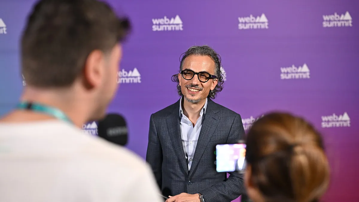 Шефът на Ред Бул Лоран Мекис на Web Summit 2025 в Лисабон (архивна снимка)