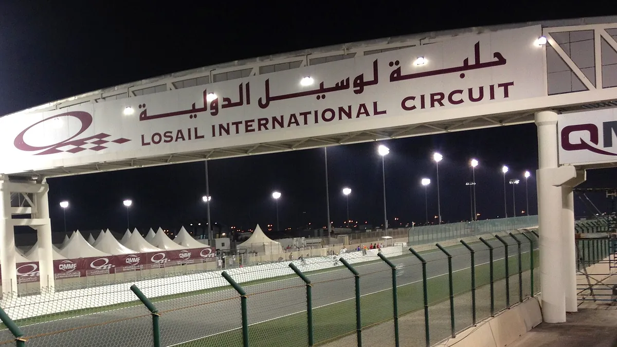 Eingangsschild des Losail International Circuit in Katar (Archivbild)