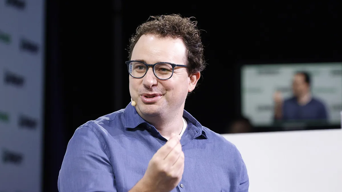 Archivbild: Anthropic-Chef Dario Amodei bei TechCrunch Disrupt 2023