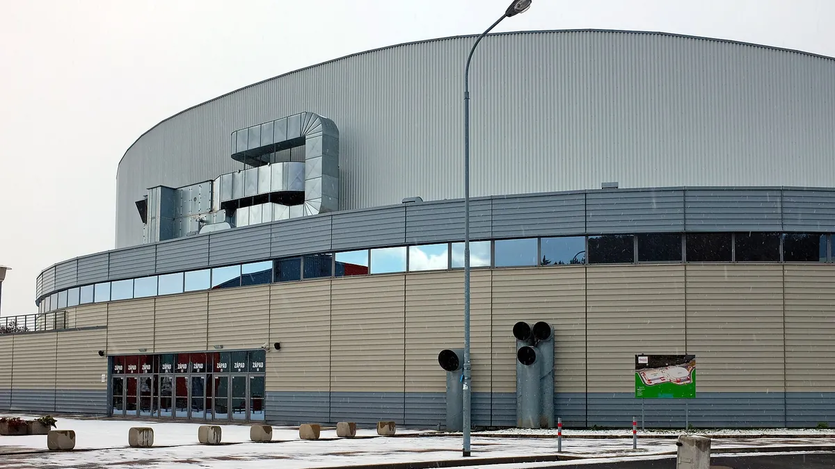 Арената в квартал Тухнице в Карлови Вари (илюстративна снимка)