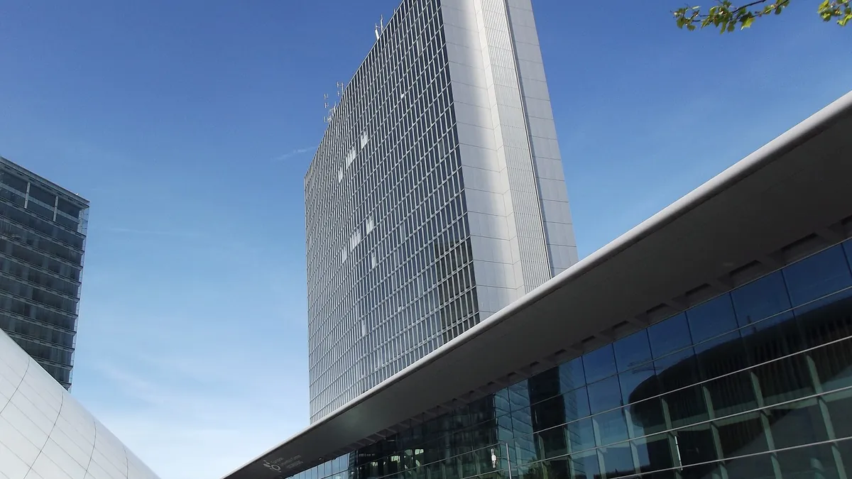 Archivbild (2019): Europäisches Konferenzzentrum Luxemburg auf dem Kirchberg