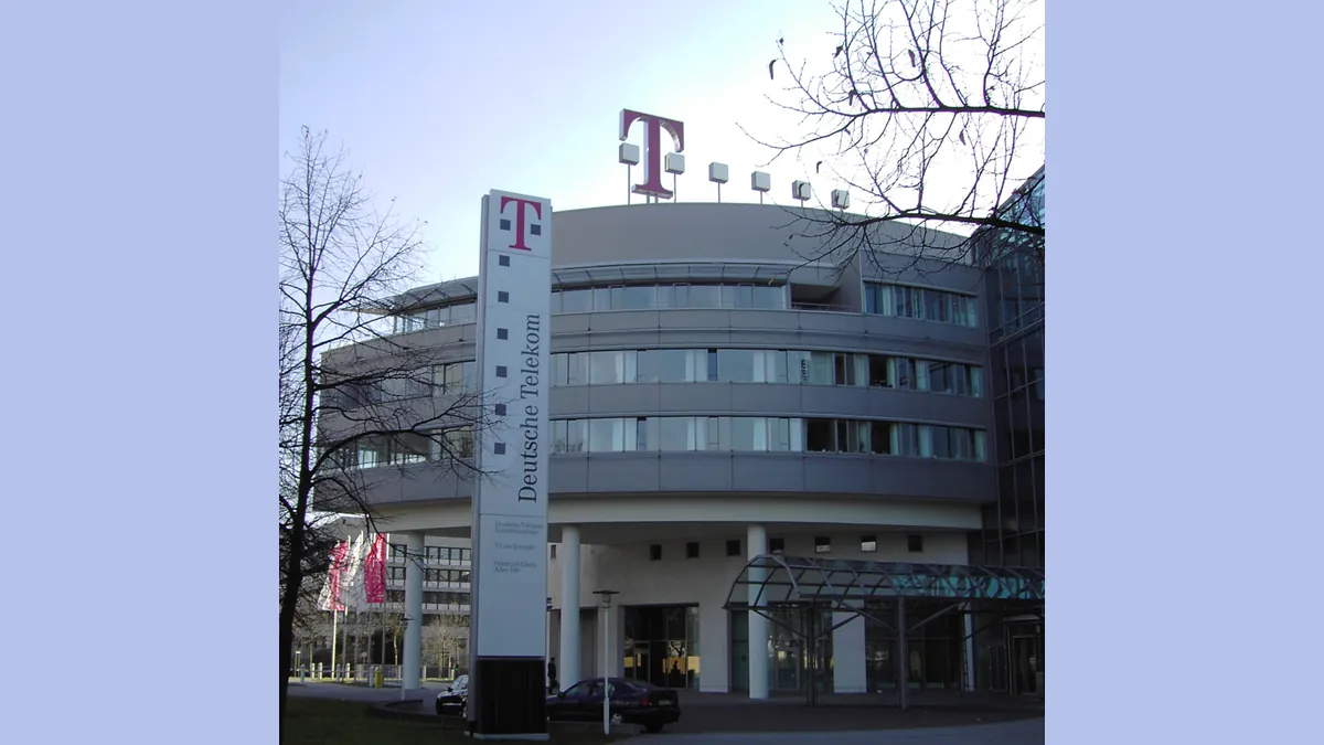 Символна снимка: Централата на Deutsche Telekom в Бон