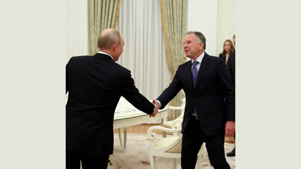 Архивна снимка (2026): Руският президент Владимир Путин и специалният пратеник на САЩ Стив Уиткоф в Кремъл