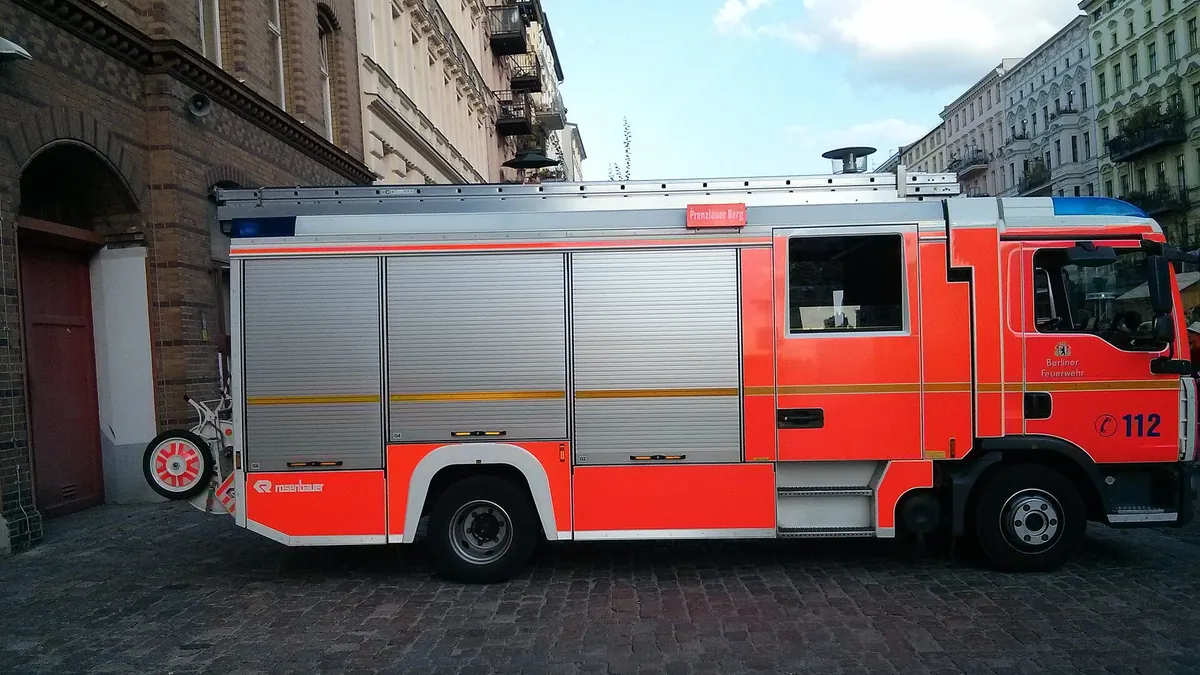 Symbolbild: Löschfahrzeug der Berliner Feuerwehr