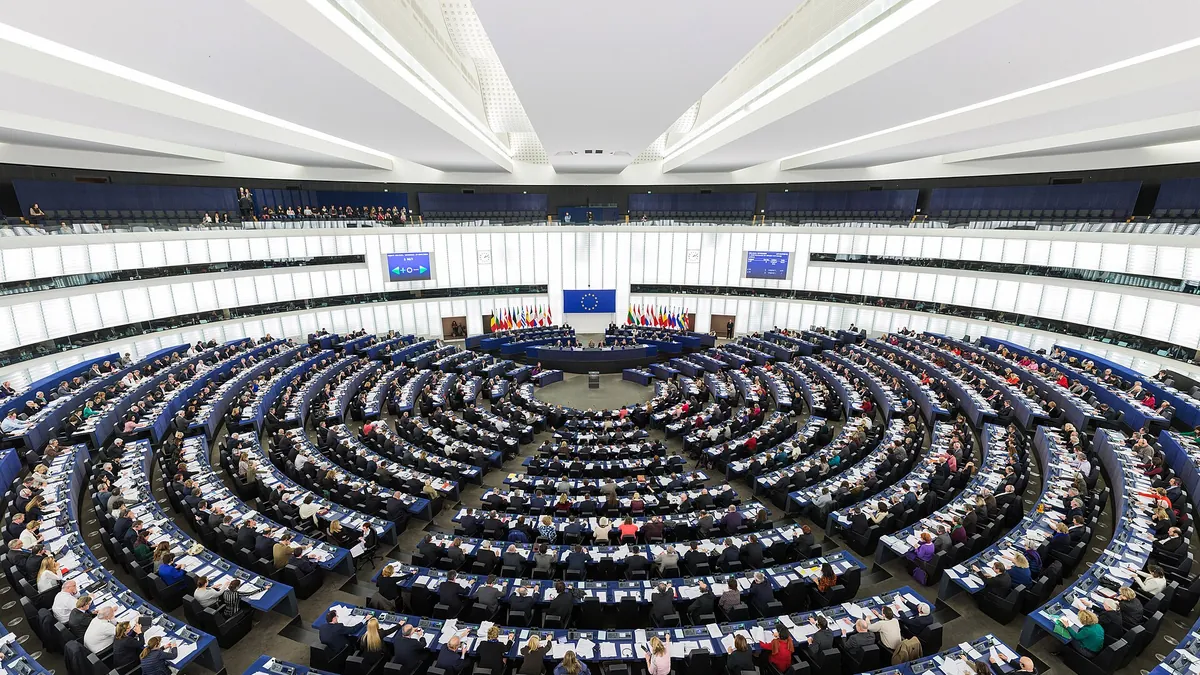 Илюстративна снимка: Пленарната зала на Европейския парламент в Страсбург по време на заседание