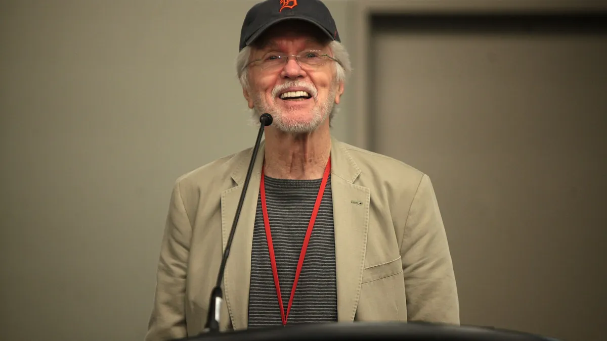 Archive photo: Tom Skerritt at a fan event in Glendale, Arizona, in 2014