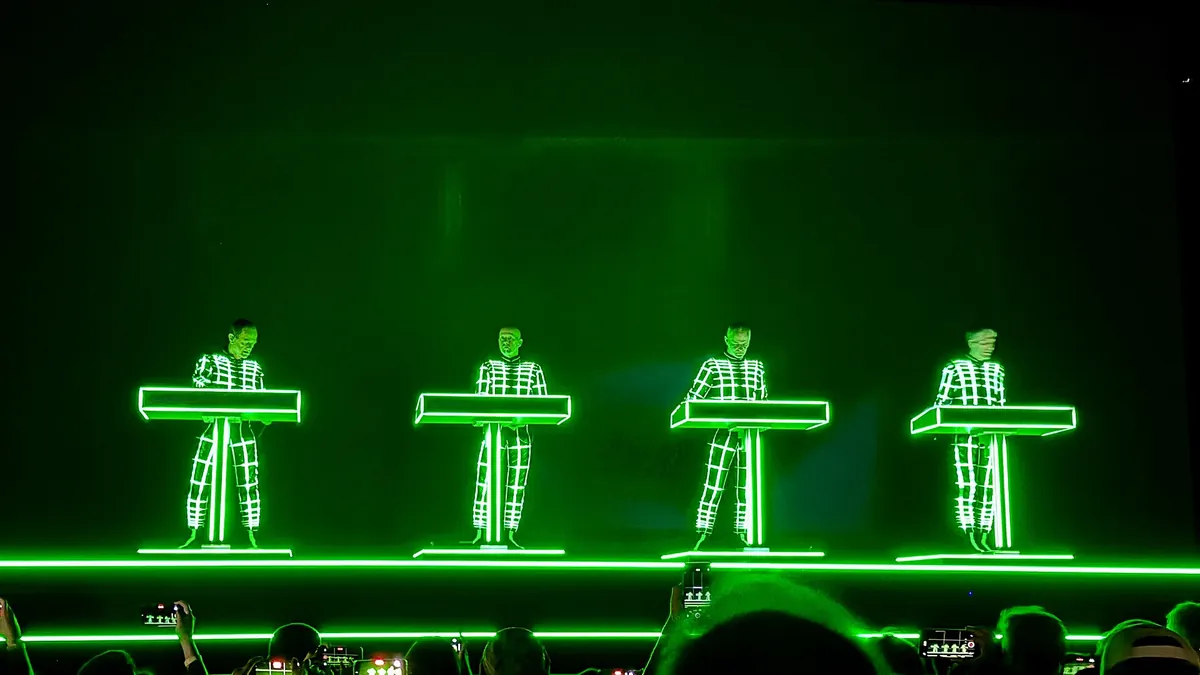 Archivbild: Kraftwerk bei ihrer Multimedia-Tour 2026 in Bangkok