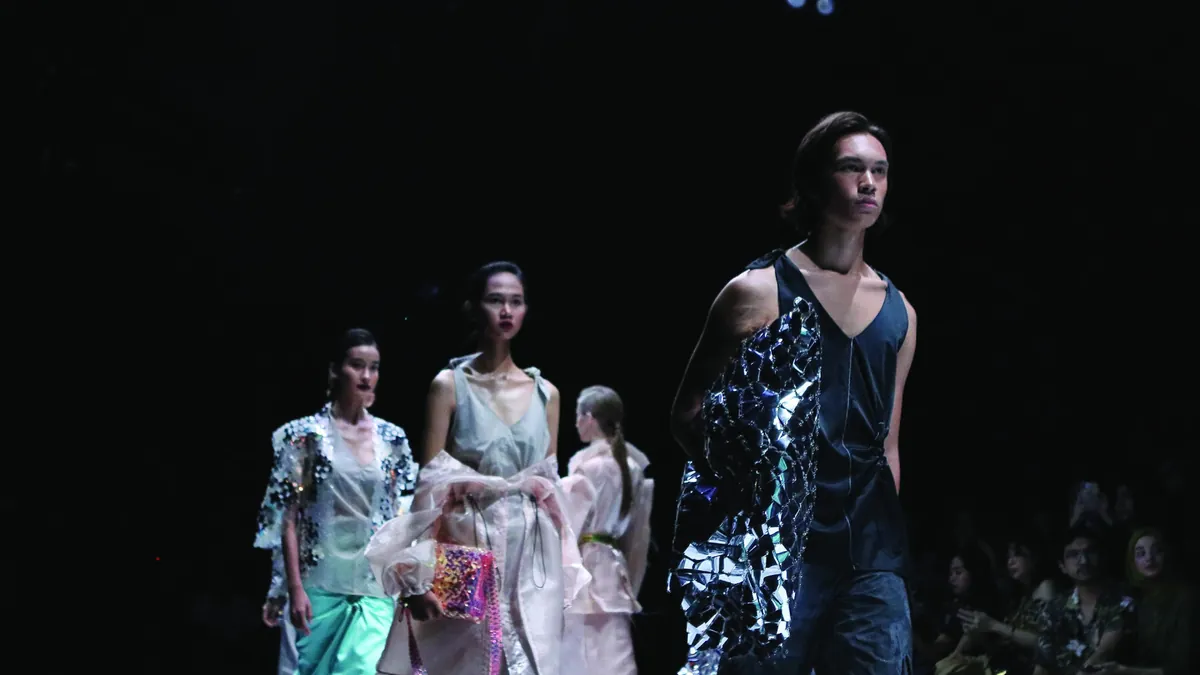 Модно ревю на Jakarta Fashion Week 2020 (архивна снимка)