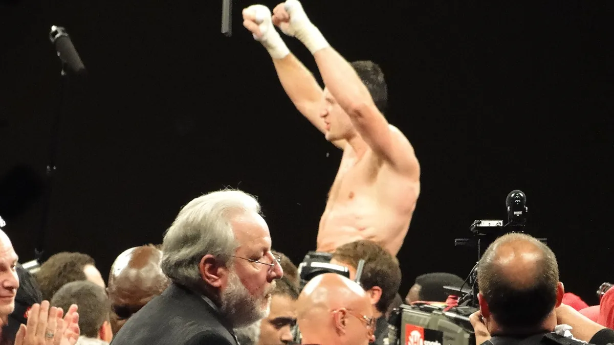 Carl Froch jubelt 2010 nach einem Kampf (Archivbild)