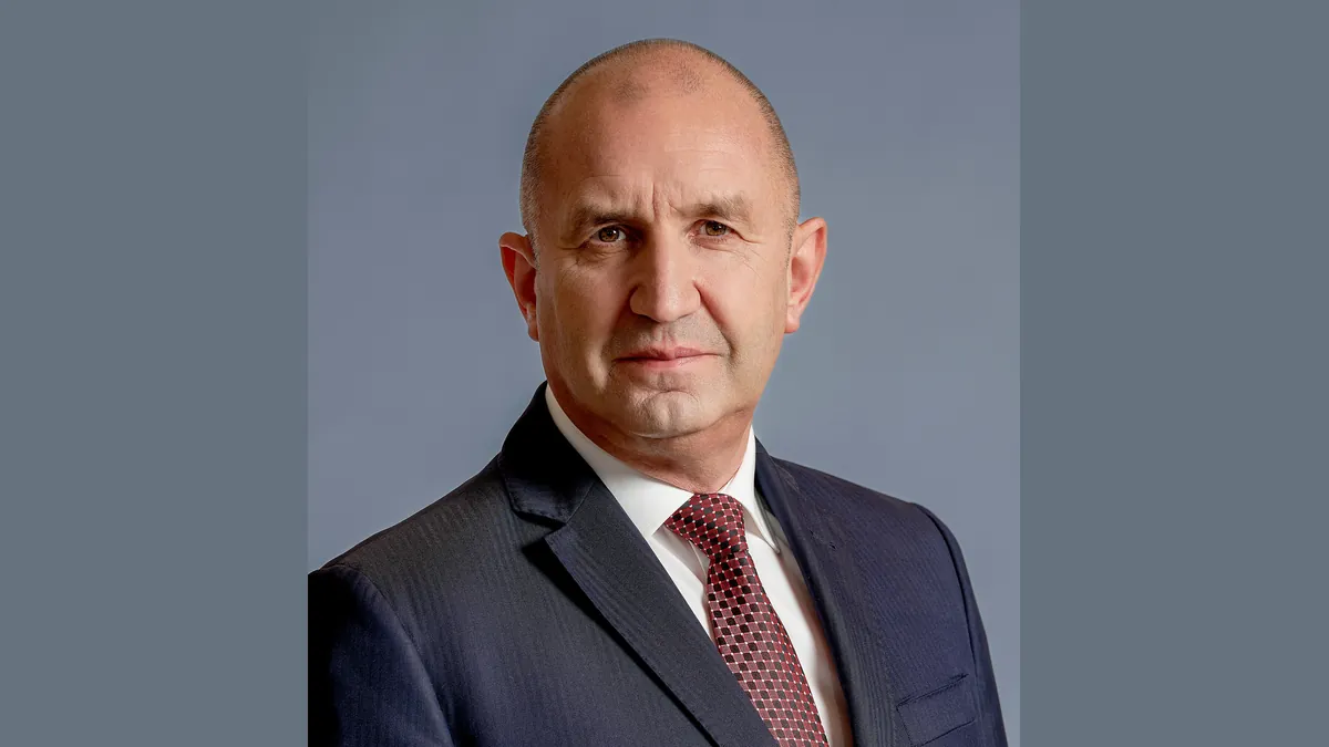 Премиерът Румен Радев, официален портрет (2026)