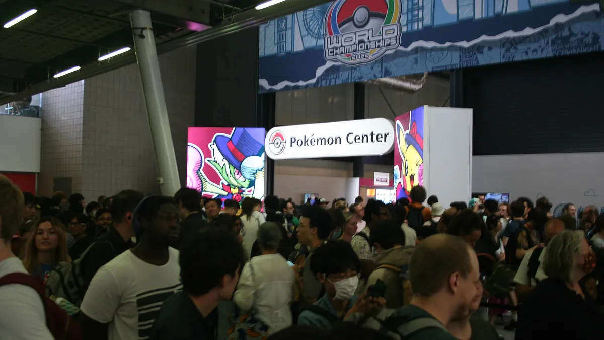 Архивна снимка: входът на Световното първенство по Pokémon 2022 в Лондон