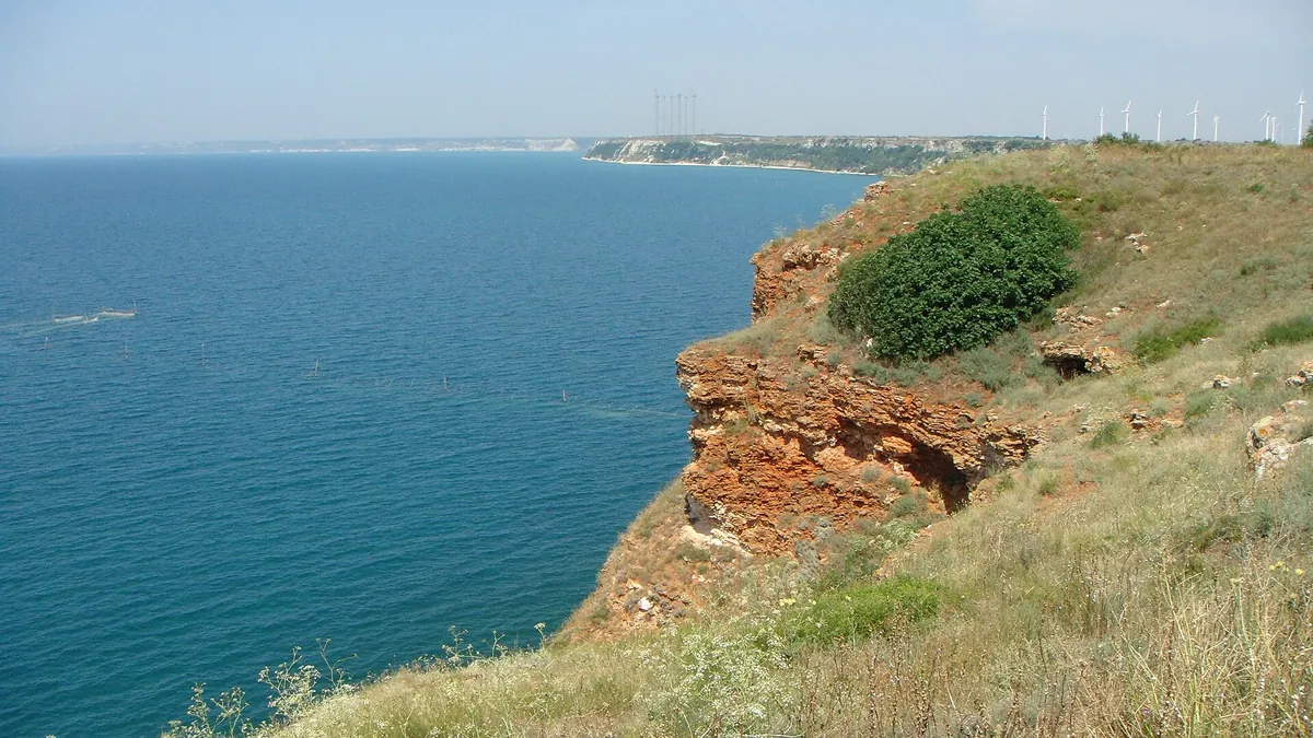 Символна снимка: нос Калиакра и Черно море