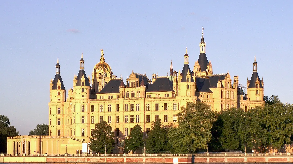 Castillo de Schwerin, sede del Parlamento regional de Mecklenburgo-Pomerania Occidental
