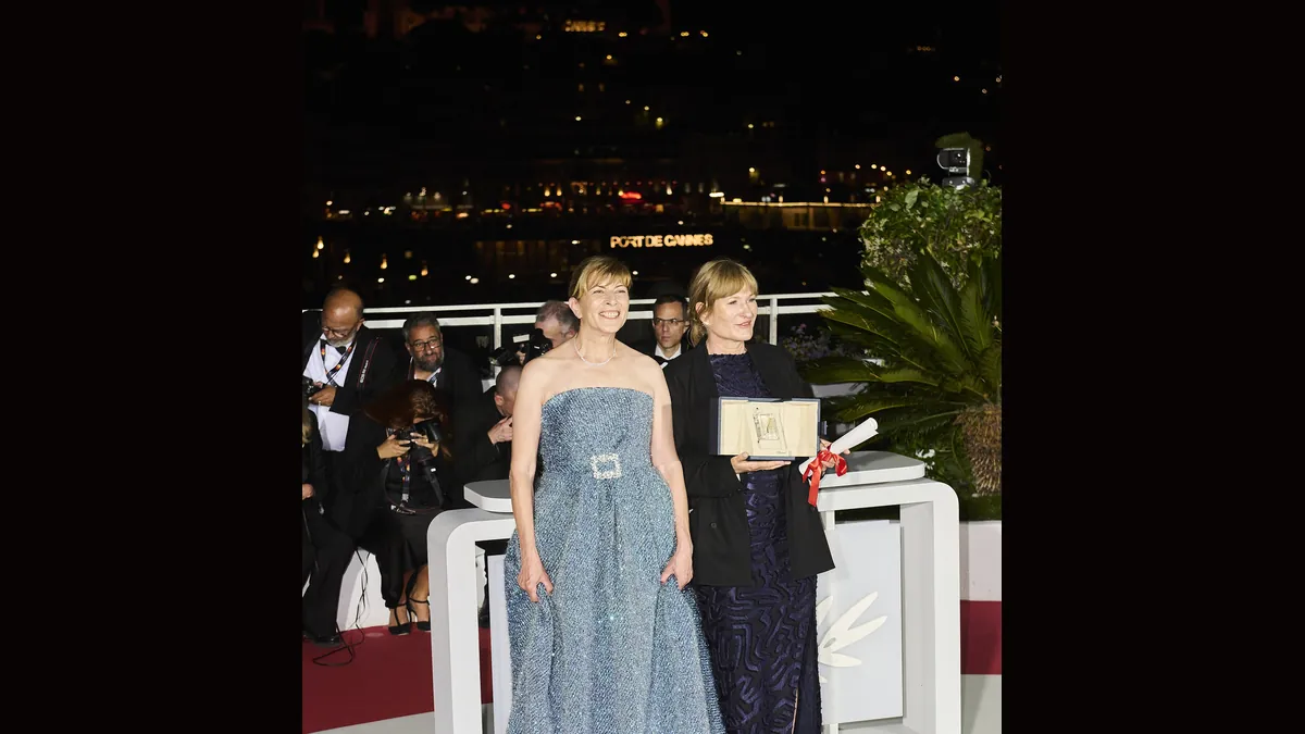 Archivbild: Yana Radeva und Valeska Grisebach mit dem Preis der Jury für „Das geträumte Abenteuer“ in Cannes 2026