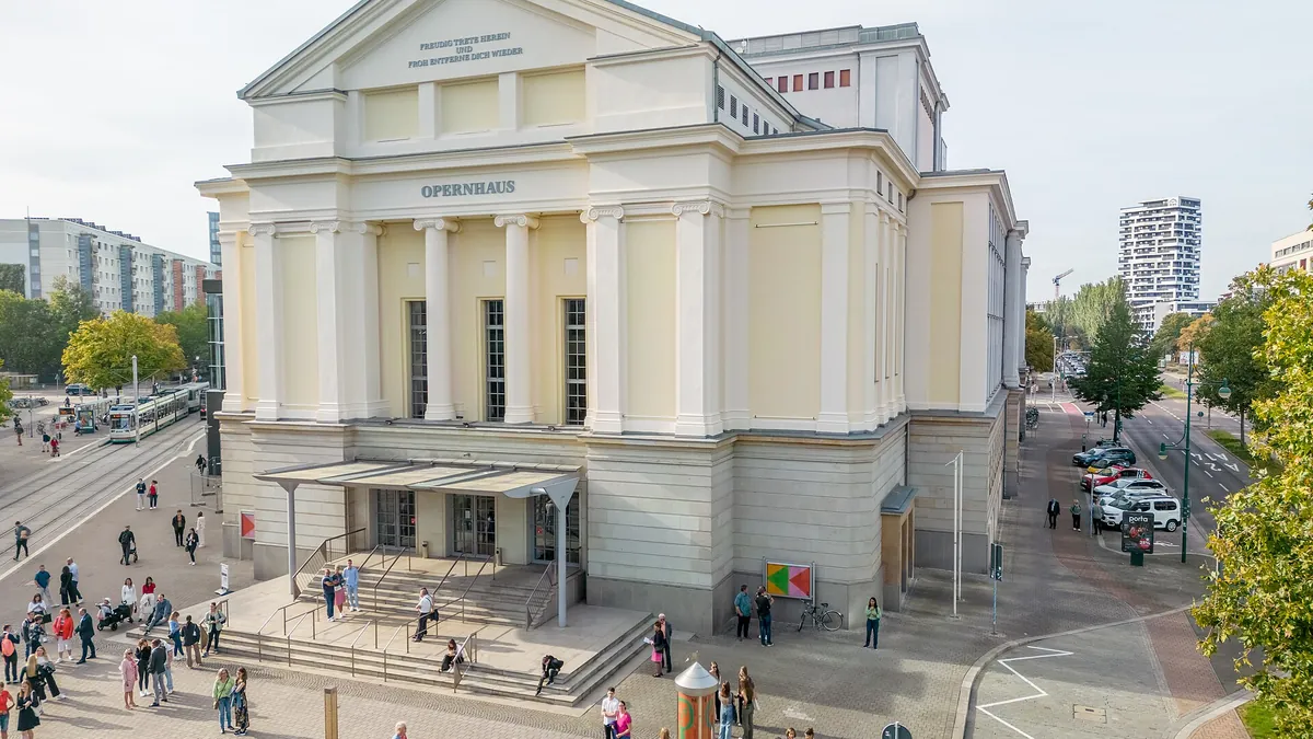 Symbolbild: das Opernhaus des Theaters Magdeburg