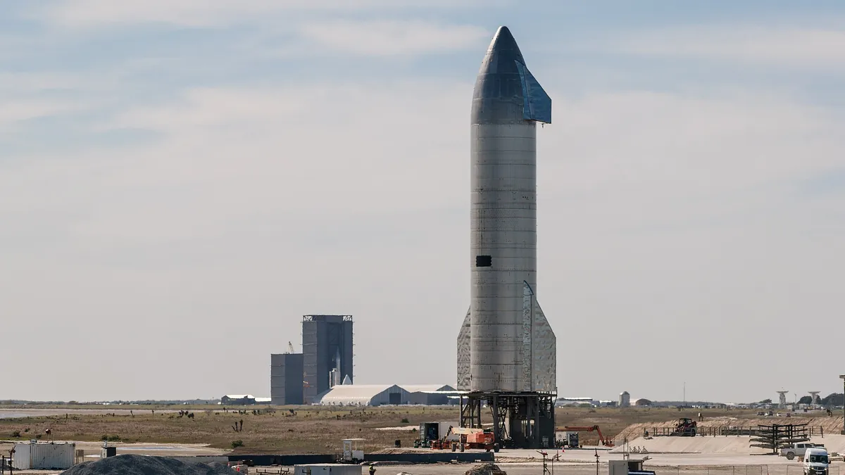 Символна снимка: прототипът Starship SN9 на стартовата площадка в Starbase, Тексас
