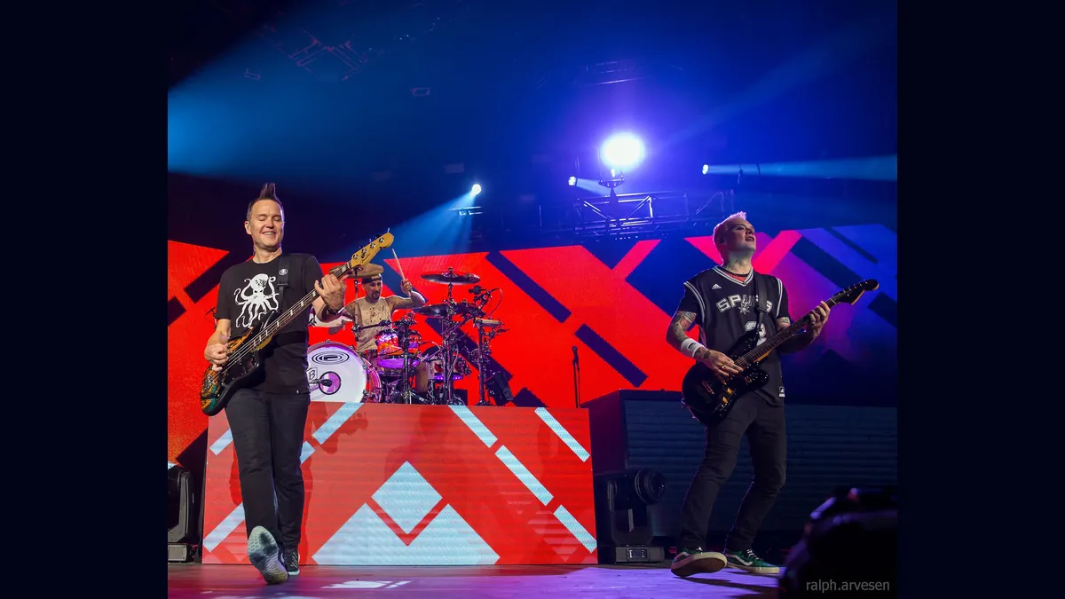 Архивна снимка: Blink-182 на концерт в Сан Антонио, Тексас, 2016 г.
