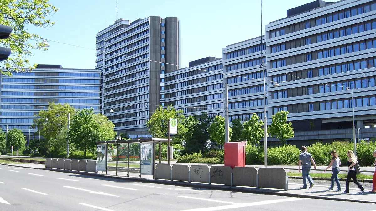 Symbolbild: Zentrale der Bundesagentur für Arbeit in Nürnberg